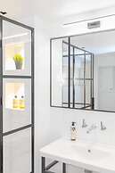 Sleek & Stylish 2BD Flat - Warren Street