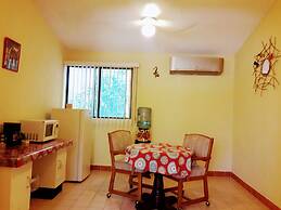 Nice and Cozy Studio Very Close to the Boardwalk and the Beach