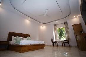 THE WHITE OAK CORBETT SPA & RESORT