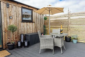Willows Rest - 1 Bed Shepherd's Hut - Pentlepoir
