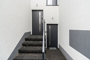 Studios Krośnieńska by Renters