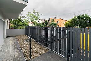 Studios Krośnieńska by Renters