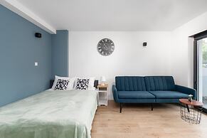 Studios Krośnieńska by Renters