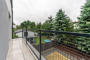 Studios Krośnieńska by Renters