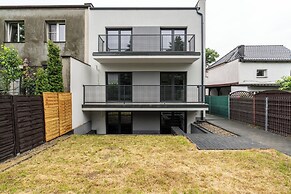 Studios Krośnieńska by Renters