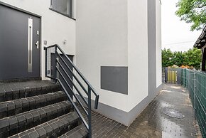 Studios Krośnieńska by Renters