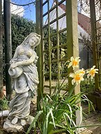 Spacious 6-person Holiday Home Dijkrose Close to the Lauwersmeer