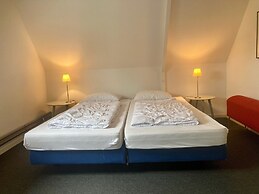 Spacious 6-person Holiday Home Dijkrose Close to the Lauwersmeer