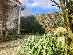 Spacious 6-person Holiday Home Dijkrose Close to the Lauwersmeer