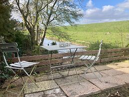 Spacious 6-person Holiday Home Dijkrose Close to the Lauwersmeer