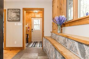 Muskoka Lakeshore Cottage Bliss