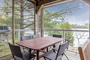 Muskoka Lakeshore Cottage Bliss
