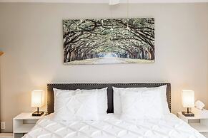 Muskoka Lakeshore Cottage Bliss