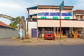 SPOT ON 92669 Guesthouse Prima SyariahNearGPdI Anugerah