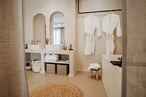 Thymises Boutique Hotel