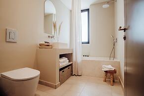 Thymises Boutique Hotel