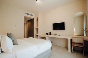 Thymises Boutique Hotel