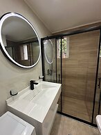 Artdeco Luxury Suites