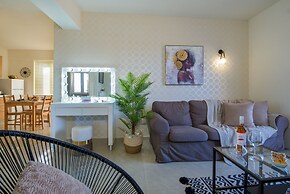 Artdeco Luxury Suites