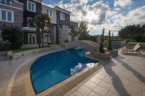 Artdeco Luxury Suites