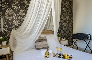 Artdeco Luxury Suites