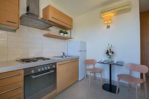 Artdeco Luxury Suites