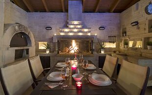 Artdeco Luxury Suites