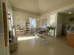 Artdeco Luxury Suites