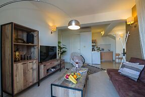 Artdeco Luxury Suites