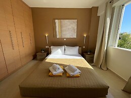 Artdeco Luxury Suites