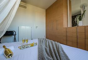 Artdeco Luxury Suites