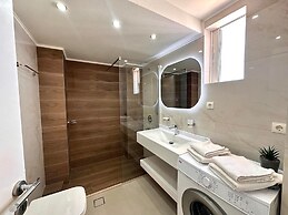 Artdeco Luxury Suites