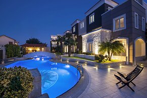 Artdeco Luxury Suites