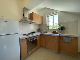 Artdeco Luxury Suites