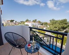 Artdeco Luxury Suites