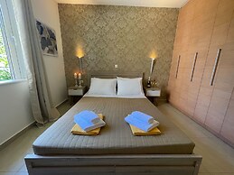 Artdeco Luxury Suites