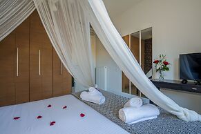 Artdeco Luxury Suites