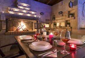 Artdeco Luxury Suites