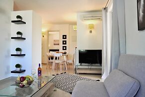 Artdeco Luxury Suites