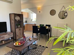 Artdeco Luxury Suites