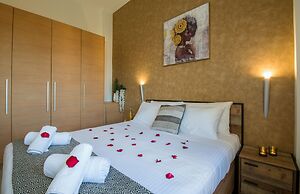 Artdeco Luxury Suites