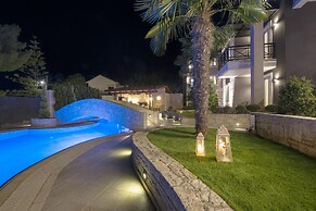 Artdeco Luxury Suites