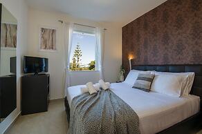 Artdeco Luxury Suites