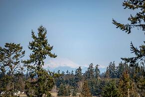 Port Angeles Home: 7 Mi to Olympic Natl Park!