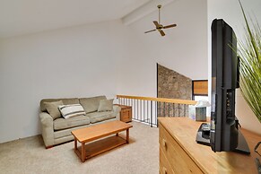 Swiss Mtn Condo: 3 Mi to Seven Springs Resort