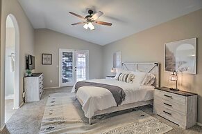 Glendale Escape w/ Pool ~ 1 Mi to Westgate!