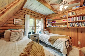 Hot Tub, Fire Pit: Waynesville Getaway Near Hiking