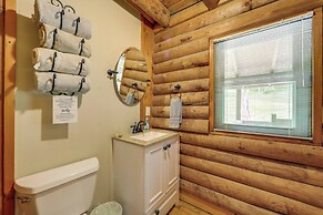 Hot Tub, Fire Pit: Waynesville Getaway Near Hiking