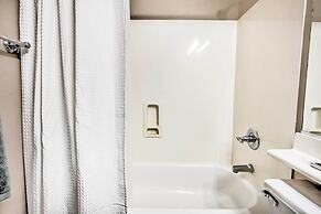 Pool & Game Room: Home in Goodyear Near Golfing