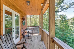 Private Hot Tub & EV Charger: Cozy Murphy Cabin!
